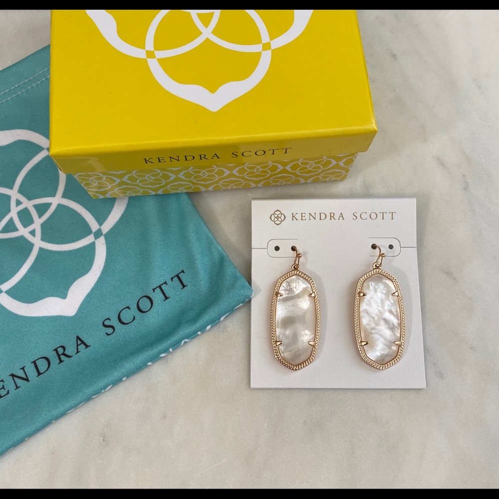 Kendra Scott Elle earrings
